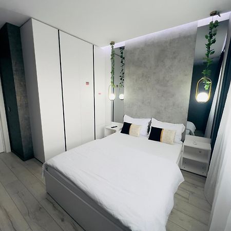 The Silver Grove ออราแด ภายนอก รูปภาพ
